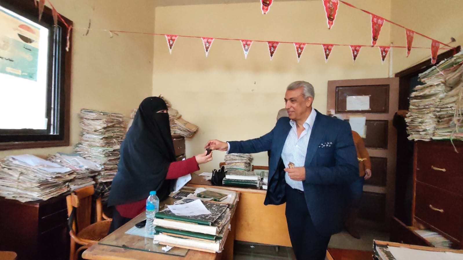 فرحة بحلول شهر رمضان