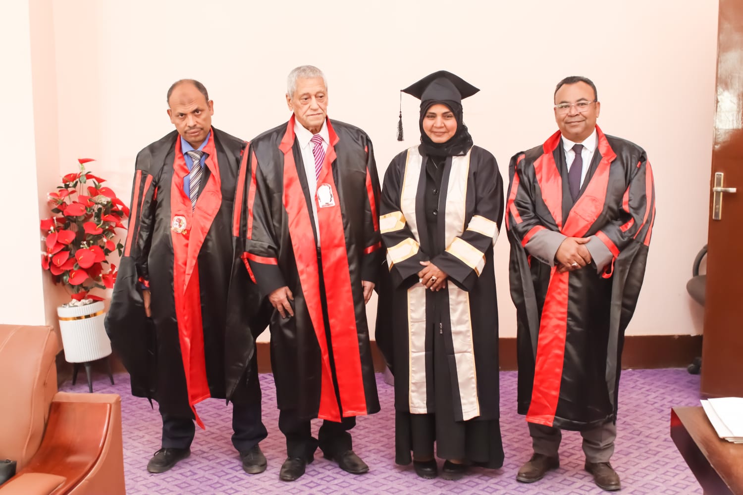 الباحثة ولجنة الإشراف