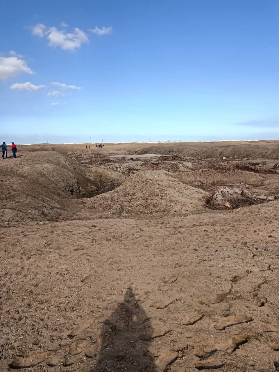 طلال الأسوار والقلاع المهدمة