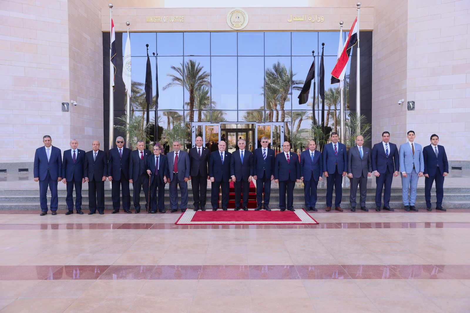 وزير العدل يستقبل رئيس هيئة النيابة الإدارية (3)