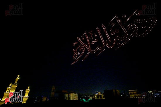 أجواء روحانية فى سماء الحسين