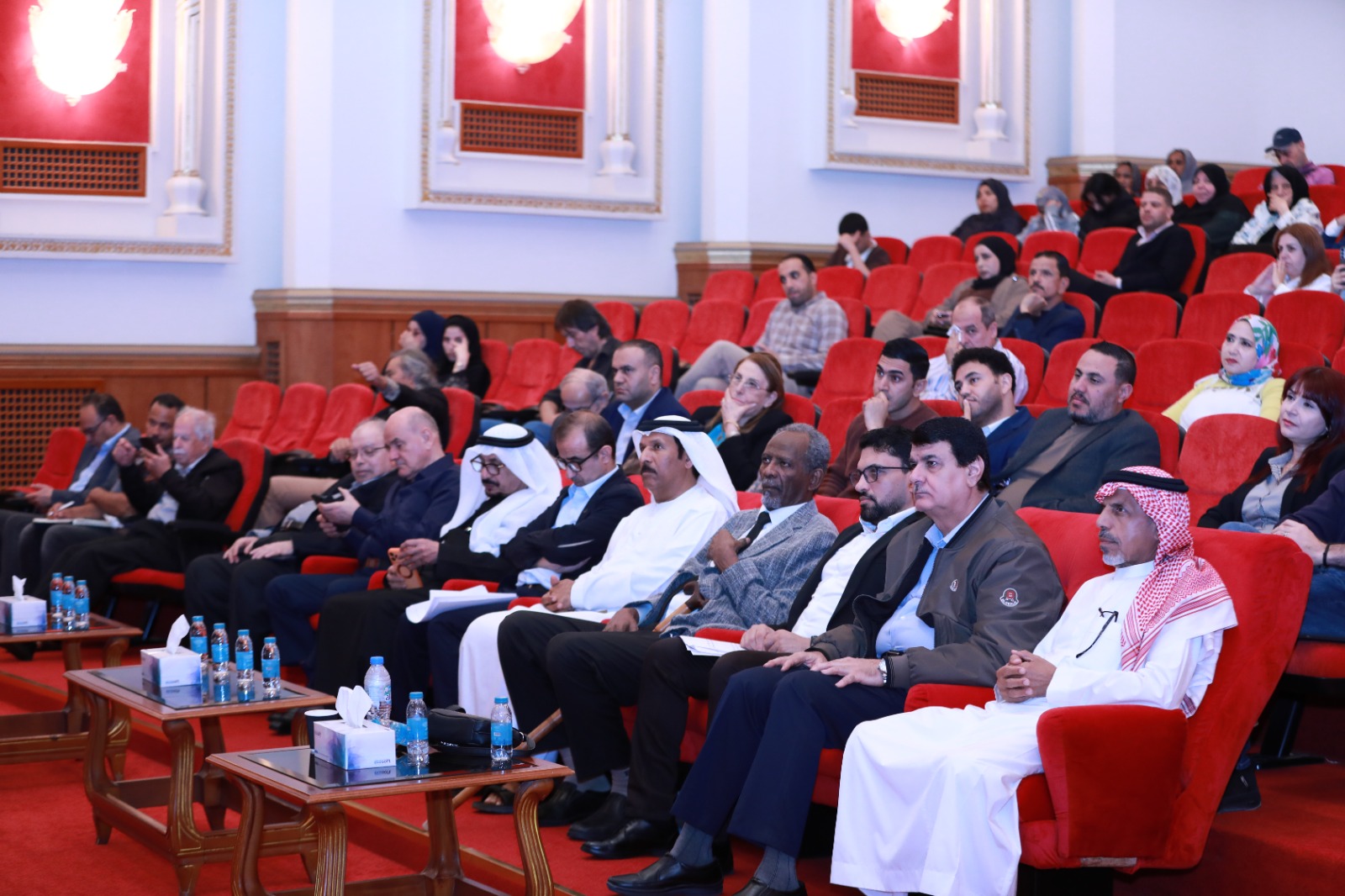 جانب من الحضور جانب من الحضور