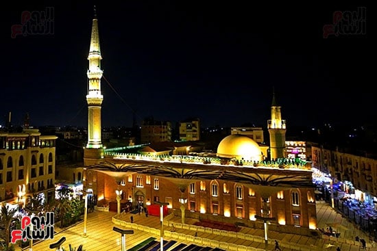 جانب من ساحة مسجد الحسين