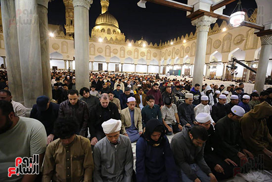 حشود فى صلاة التراويح