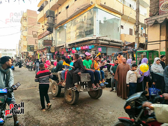 مشاركة-الأطفال-بالبالونات-والحلوى-فى-دورة-شهر-رمضان-السنوية