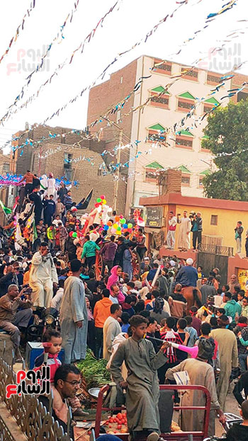 الآلاف-من-أهالى-إسنا-يشاركون-فى-دورة-شهر-رمضان