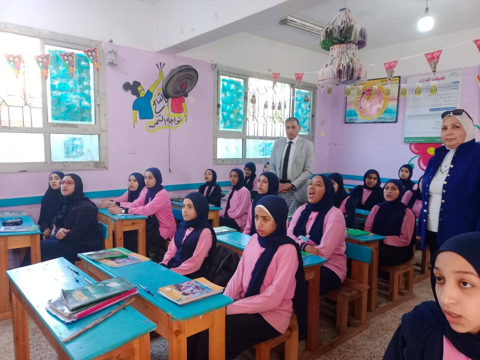 حضور مرتفع للطلاب ومتابعة انتظام الدراسة (1)