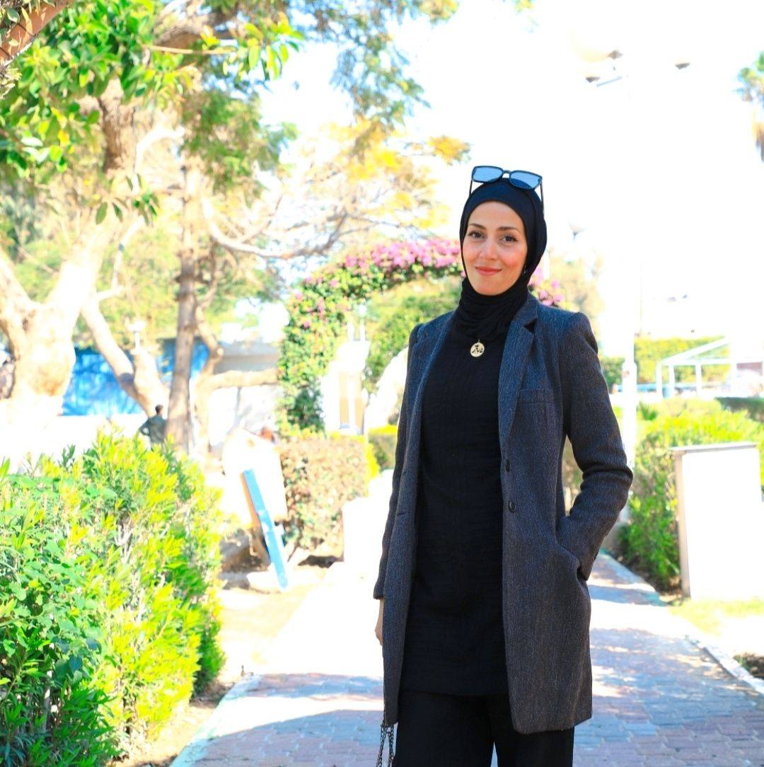 الفنانة عبير جبريل الفنانة عبير جبريل