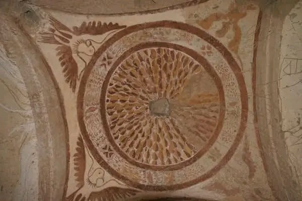 سقف مريوم داخل كنيسةالسلام