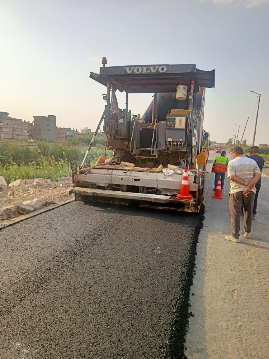 مشروعات رصف الطرق بالقرى والنجوع 