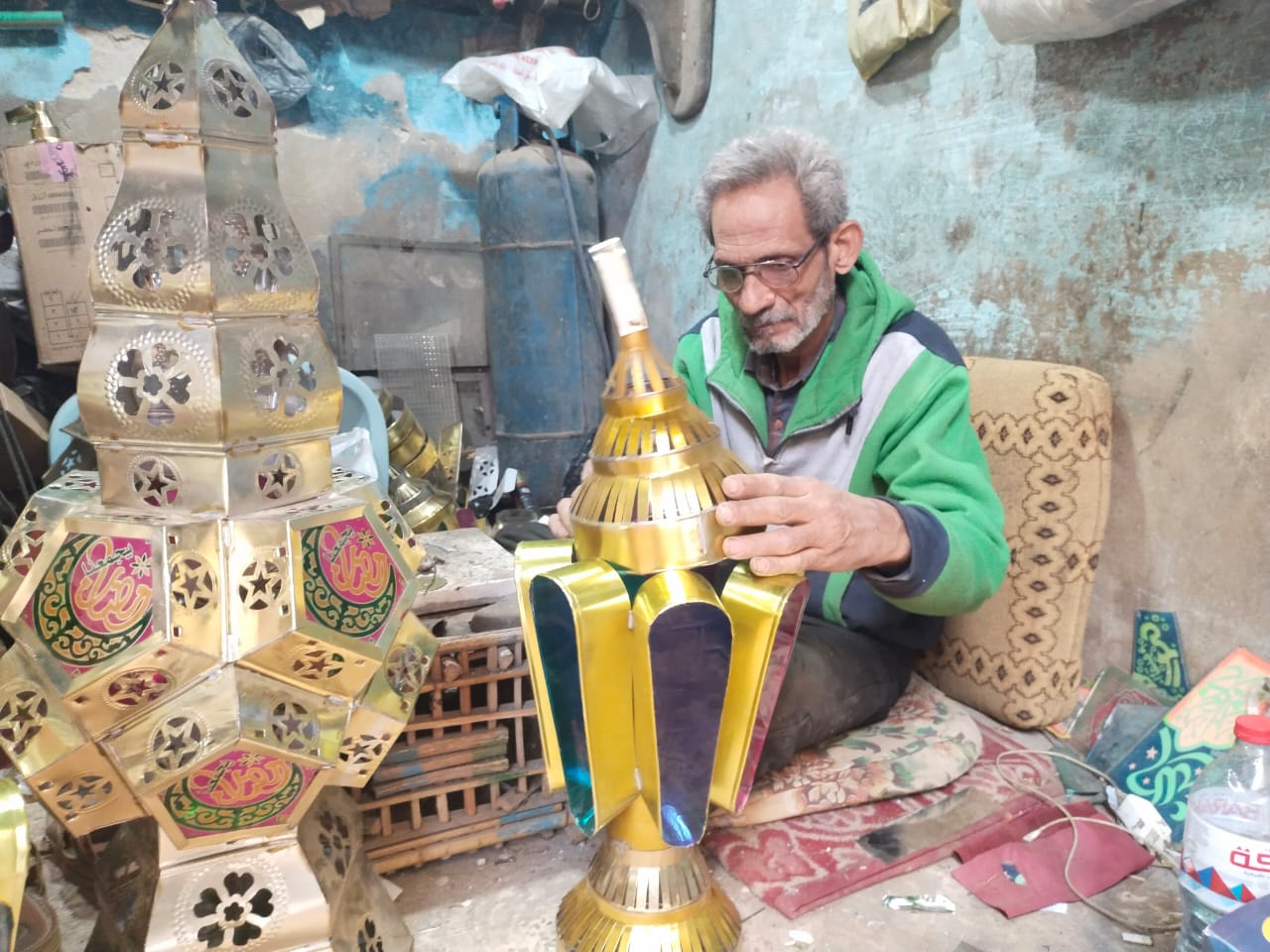 الورشة البسيطة لعم مجدي