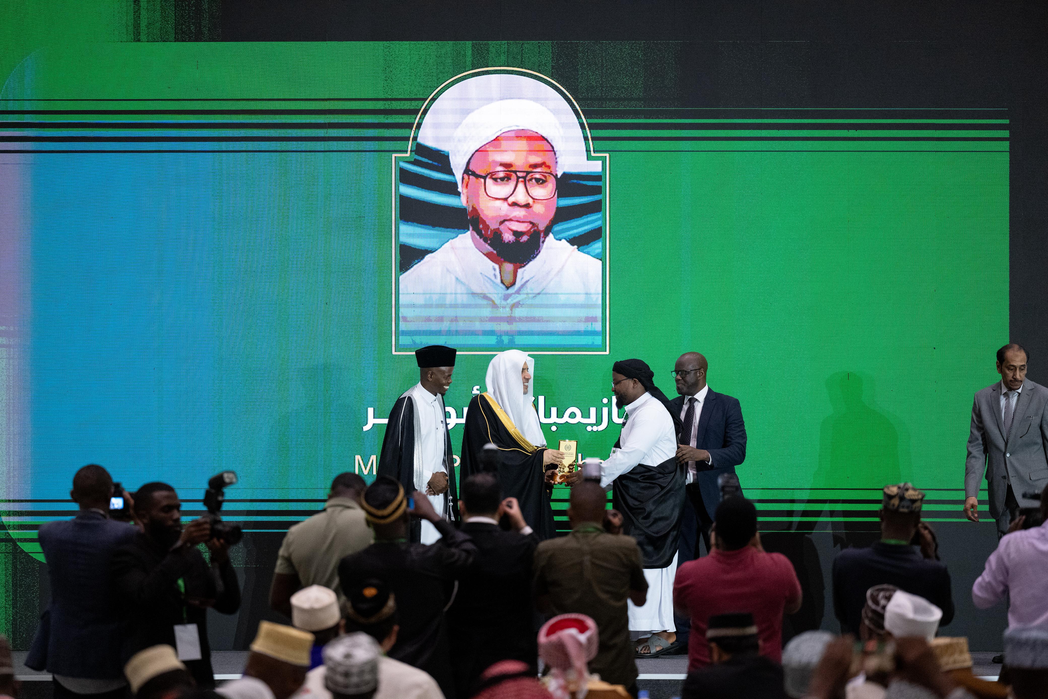 تخريج سبعين ألفًا بين حافظ وحافظة للقرآن الكريم في راوندا (6)