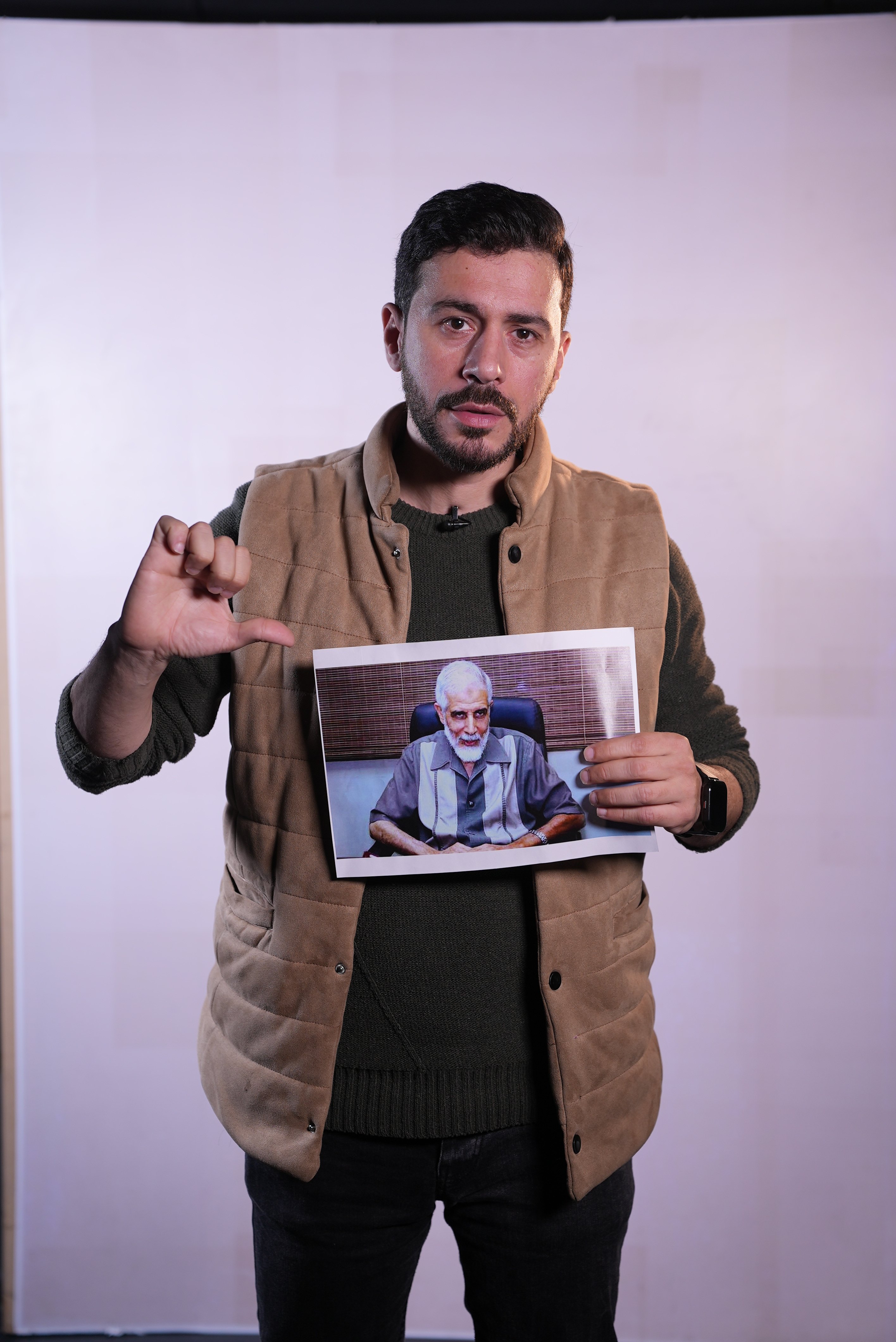 محمد فتحى خلال الحلقة (11)