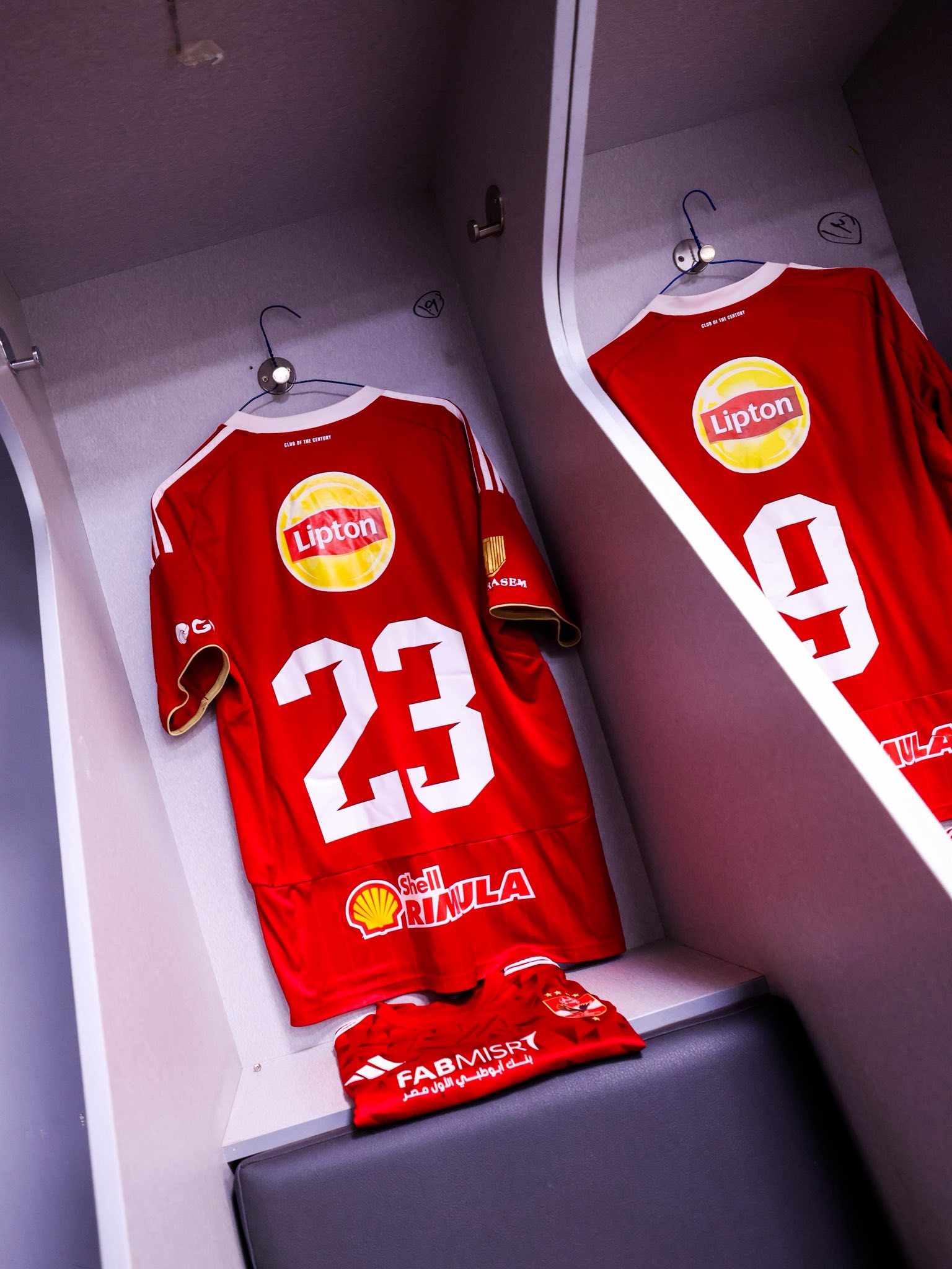 غرفة ملابس الأهلى قبل مواجهة الجونة (5)