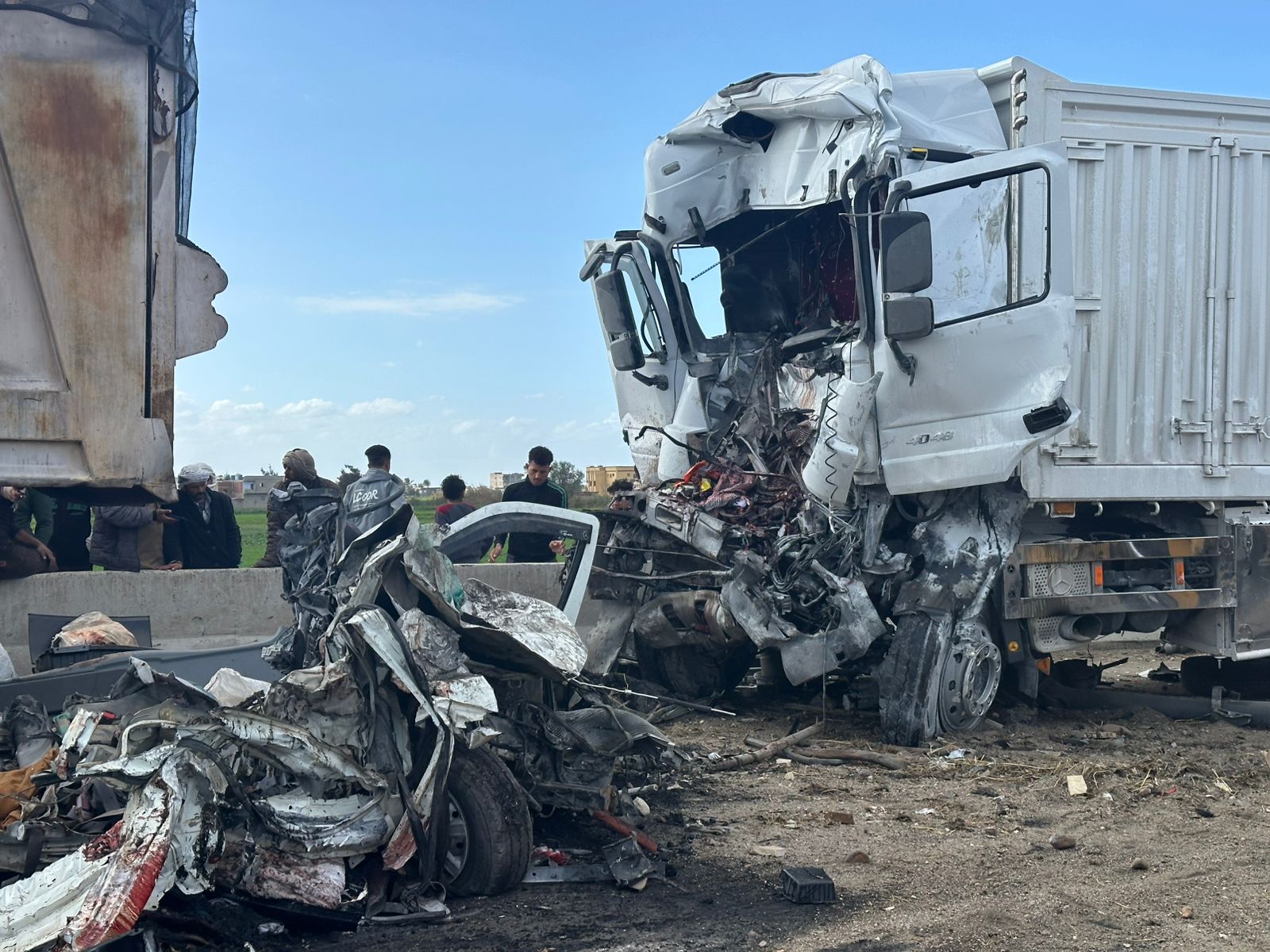 السيارتين بالحادث