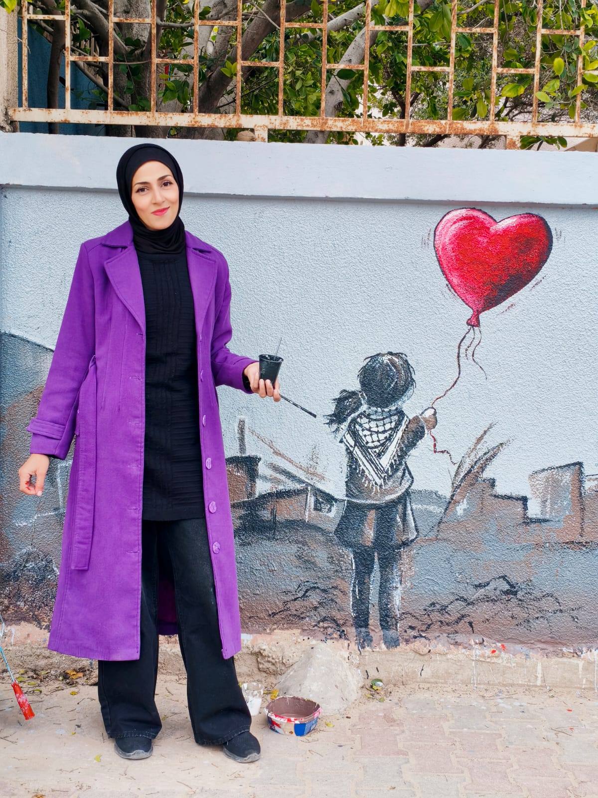 الفنانة التشكيلية عبير جبريل الفنانة التشكيلية عبير جبريل