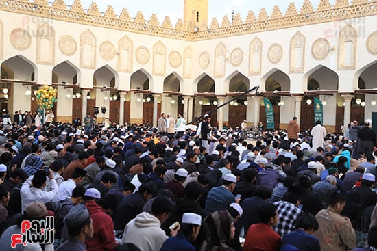 جانب من الإفطار فى مسجد الجامع الأزهر جانب من الإفطار فى مسجد الجامع الأزهر