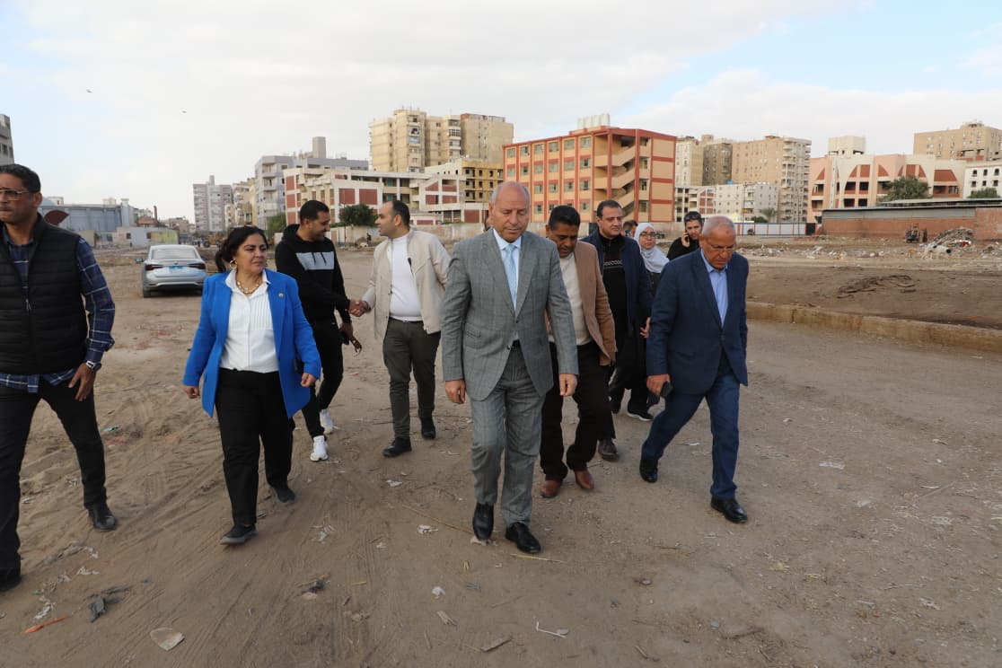 محافظ القاهرة يتفقد سوقي «الأمل والمنهل» الجديدين