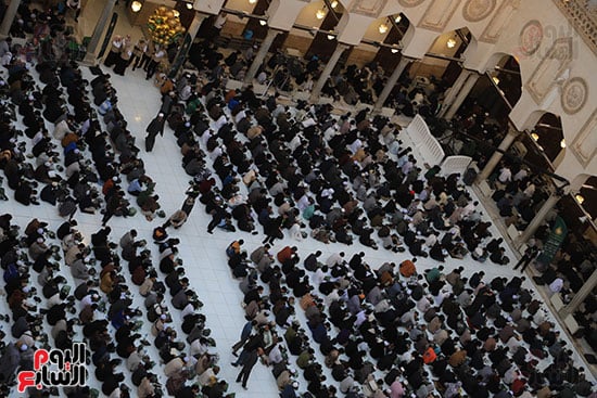 الإفطار فى الجامع الأزهر الإفطار فى الجامع الأزهر