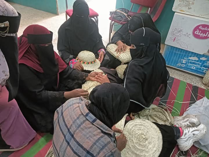 ورشة لتعليم السيدات الفتيات