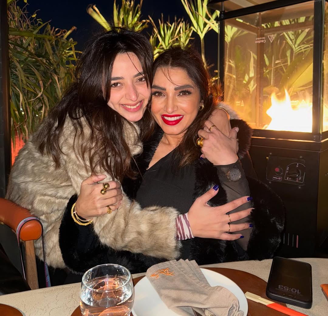 مايا أشرف زكي مع والدتها روجينا