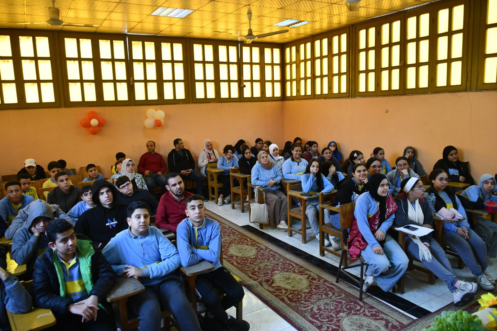 الطلاب فى الندوة الطلاب فى الندوة