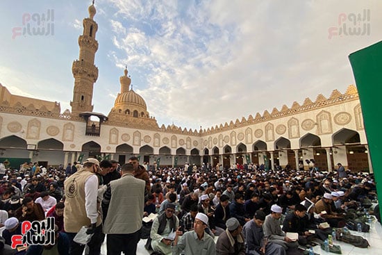 جانب من إفطار الصائمين (3)