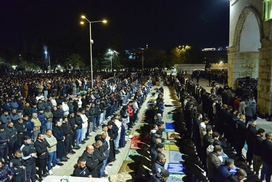 صلاة العشاء والتراويح صلاة العشاء والتراويح