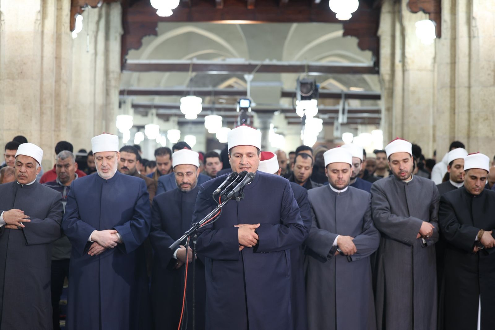 صلاتي العشاء والتراويح بالجامع الأزهر (5)