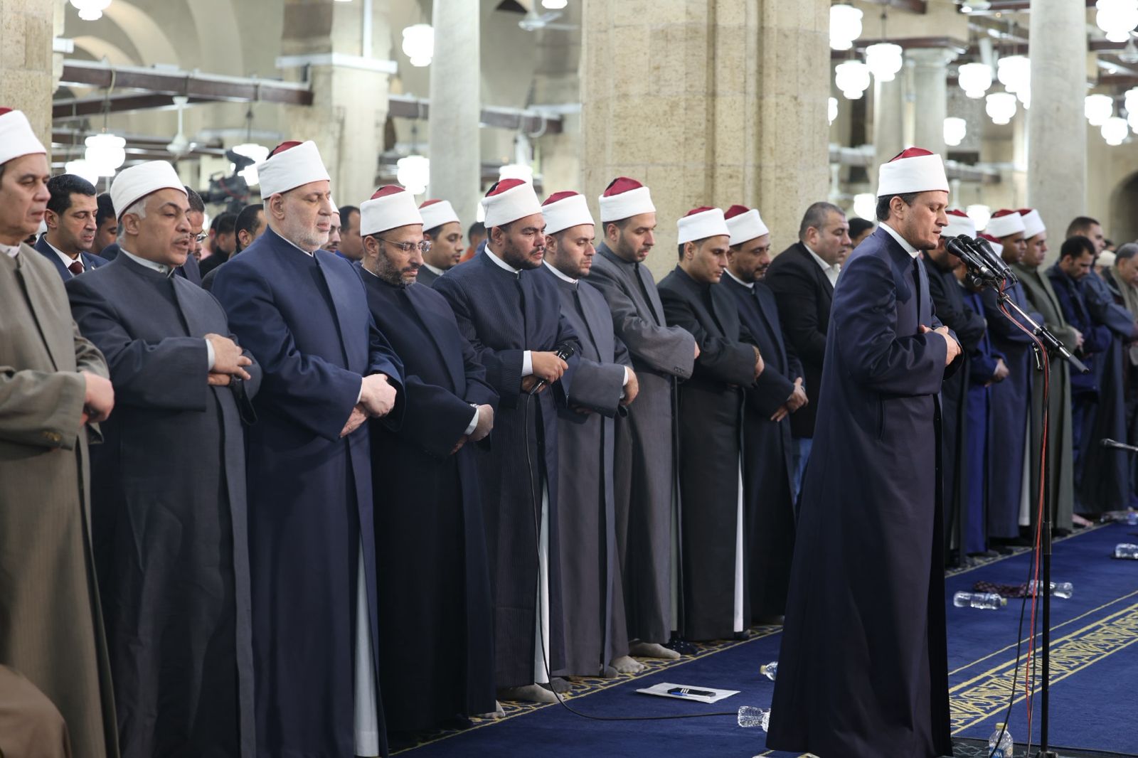 صلاتي العشاء والتراويح بالجامع الأزهر (6)