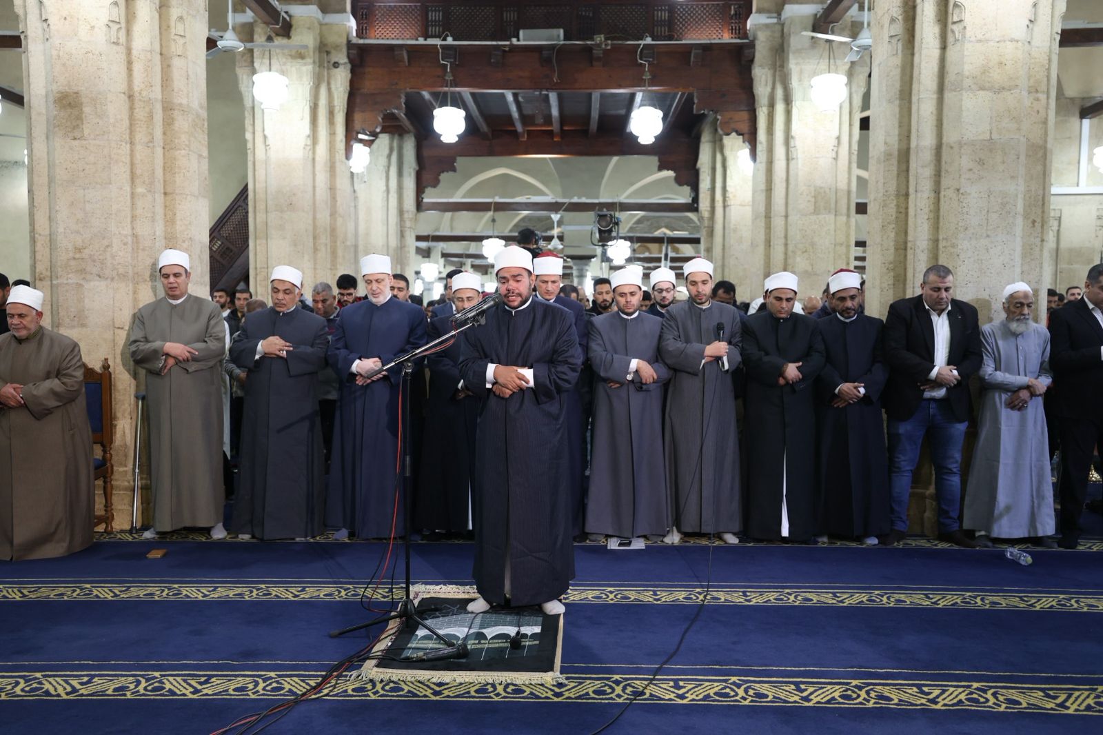 صلاتي العشاء والتراويح بالجامع الأزهر (7)