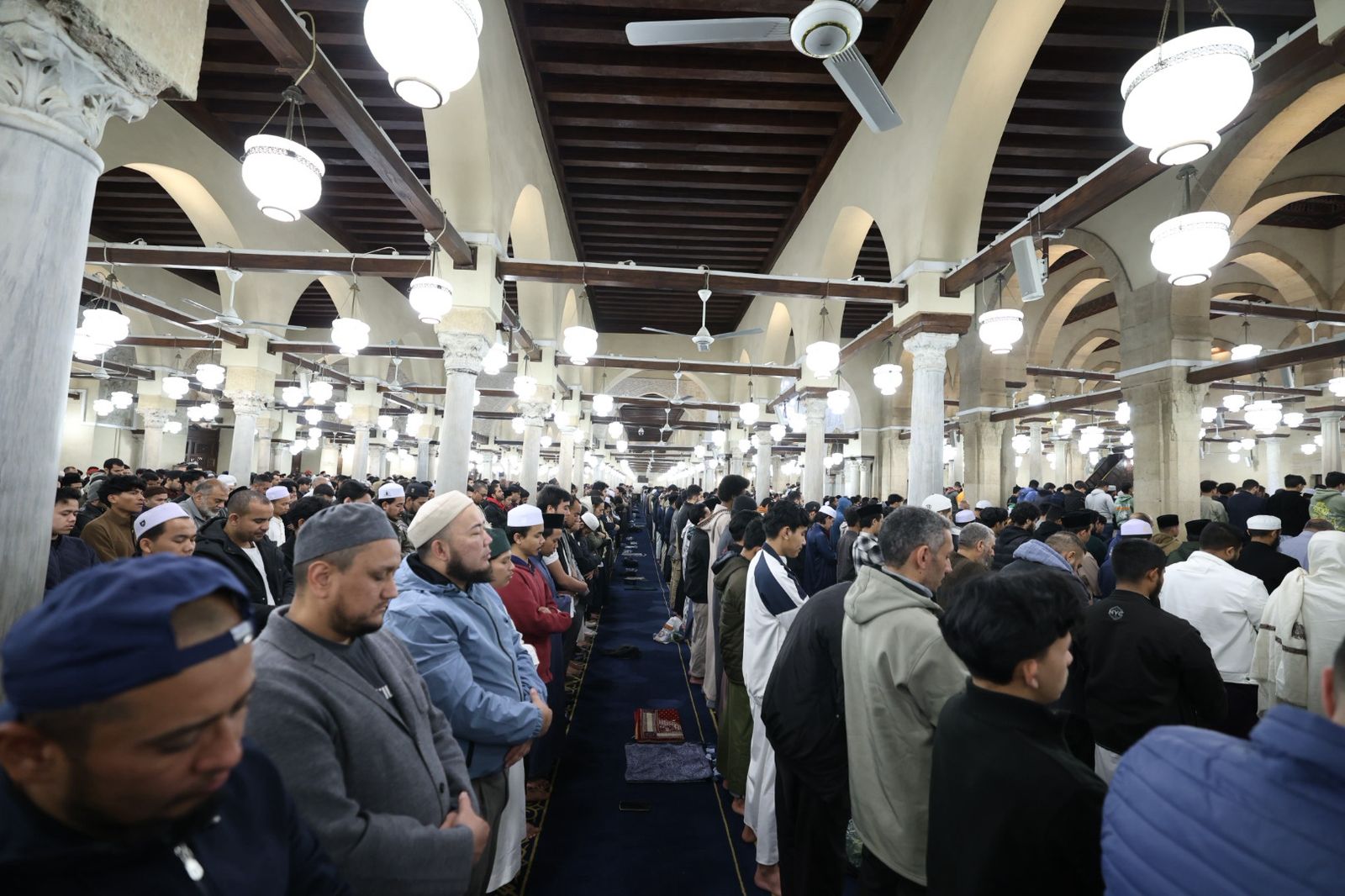 صلاتي العشاء والتراويح بالجامع الأزهر (8)