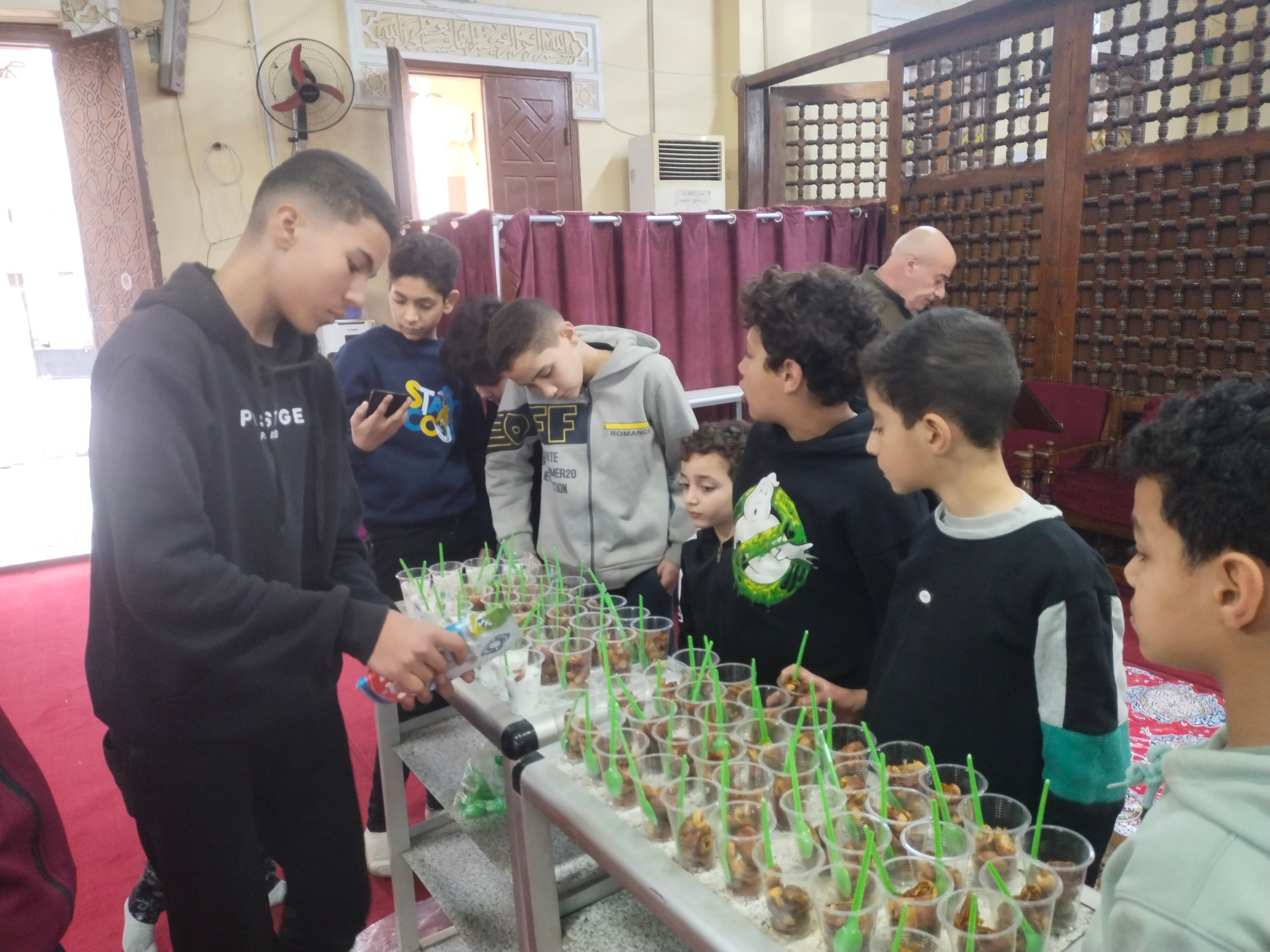 إقبال كبير من الأطفال إقبال كبير من الأطفال