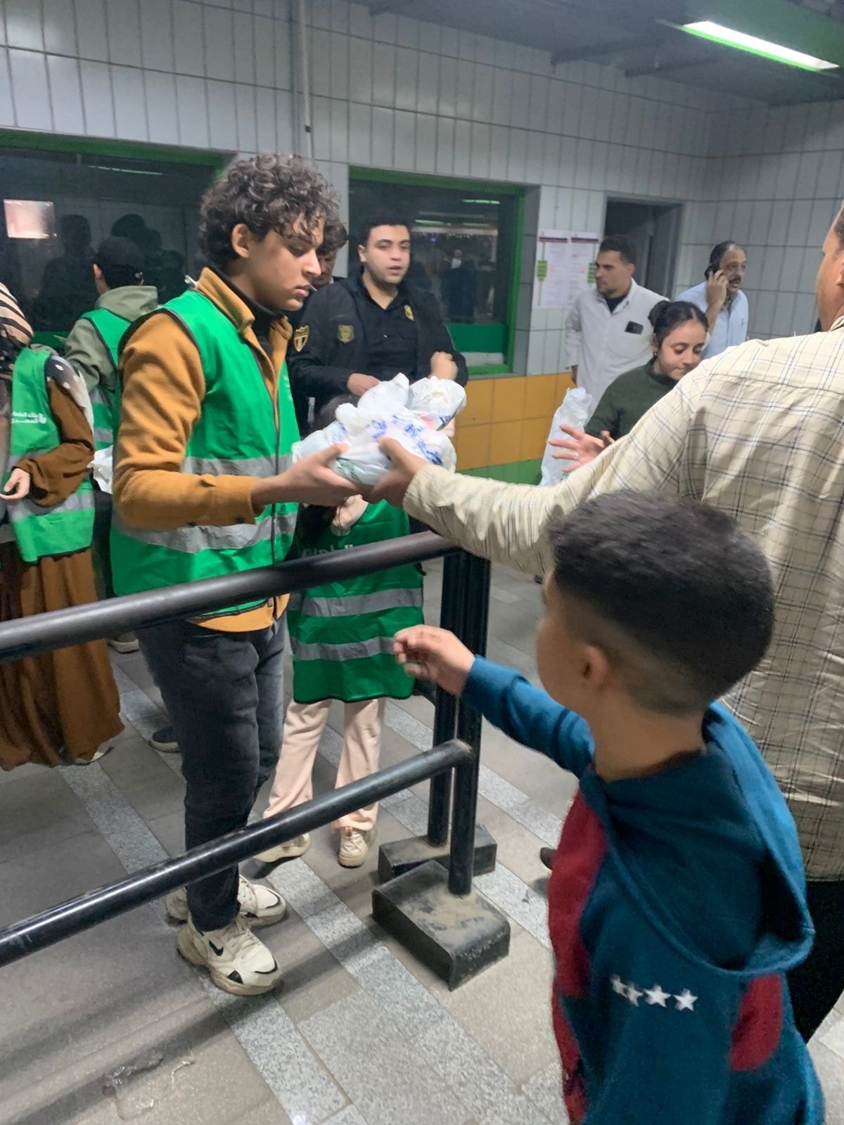 توزيع الوجبات الخفيفة