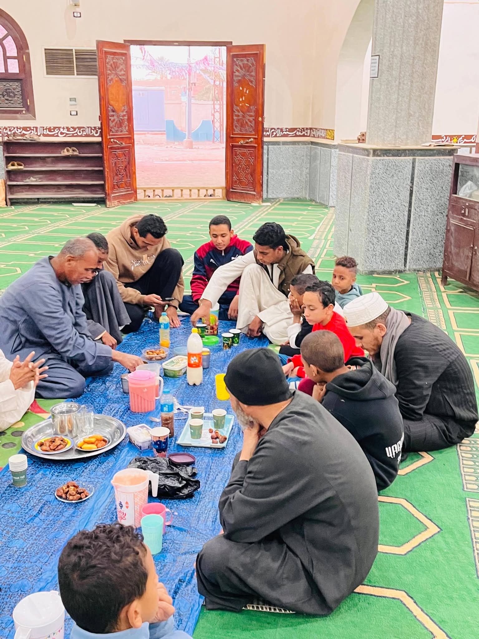 جانب من الافطار.