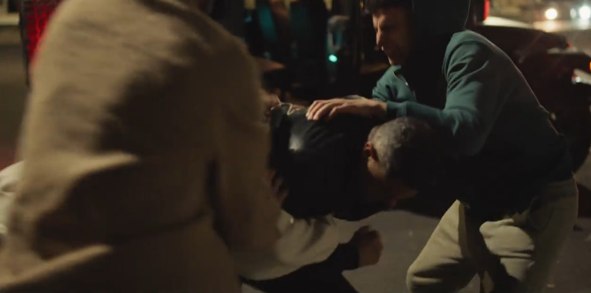 مشاجرة اسر في الشارع