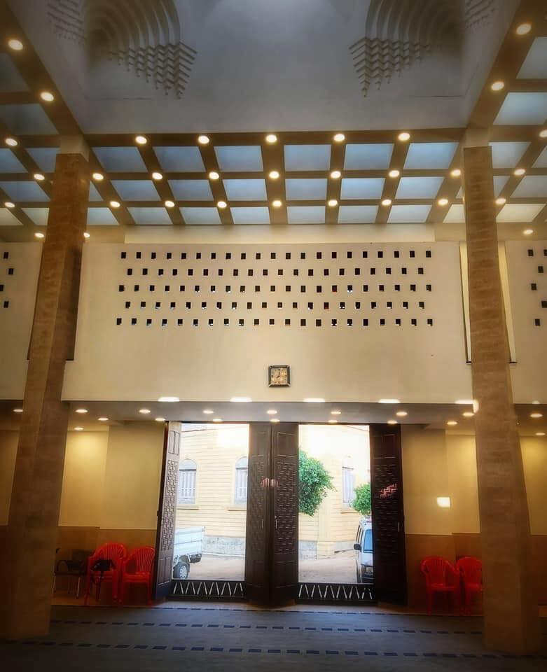 باب المسجد من الداخل