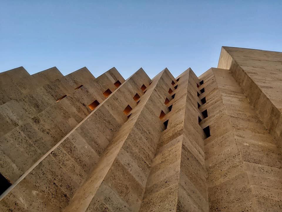 شكل لحوائط المسجد