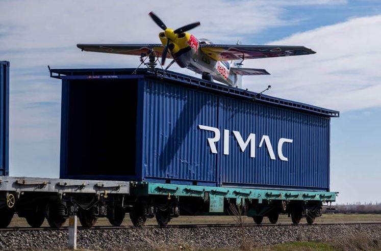 لحظة الهبوط