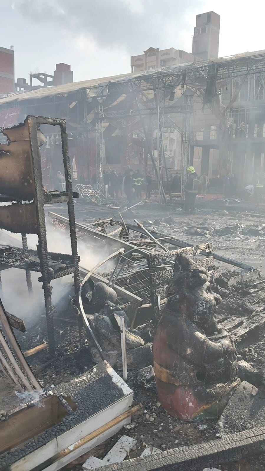 حريق ضخم يلتهم شادر فوانيس بالمنصورة