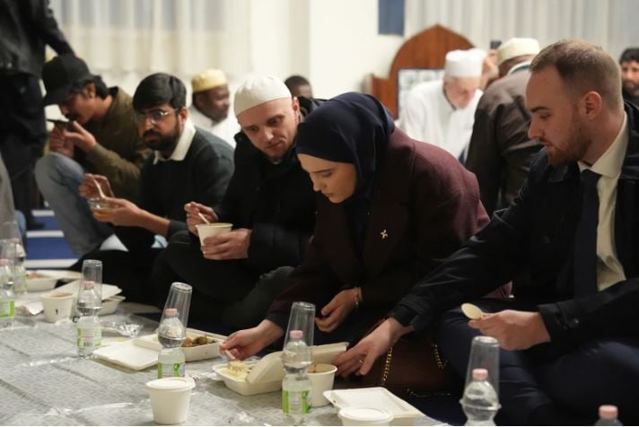 شهر رمضان فى روما.. موائد رحمن لضيوف دورة الألعاب الأولمبية (1)