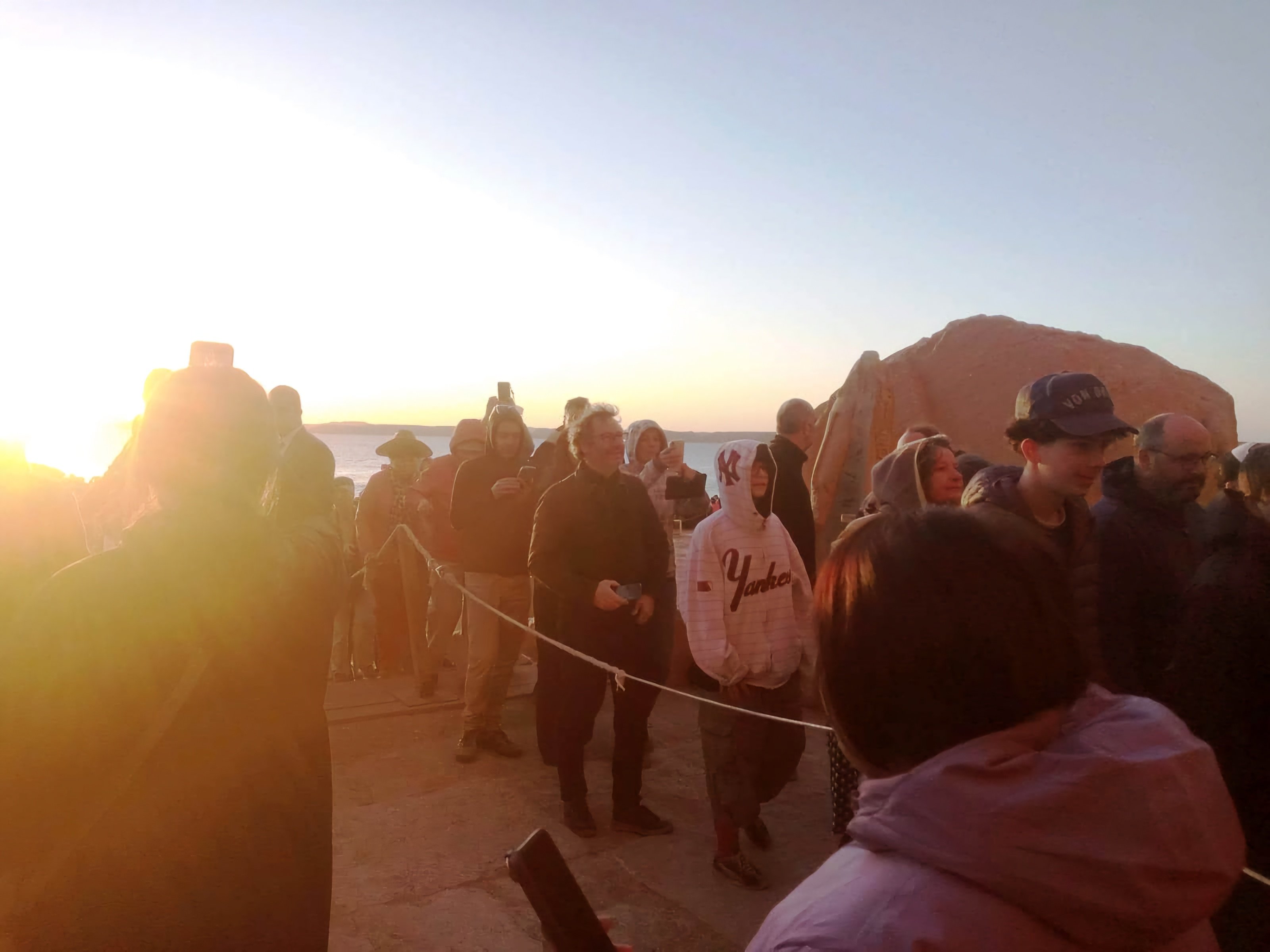 لحظة شروق الشمس لحظة شروق الشمس