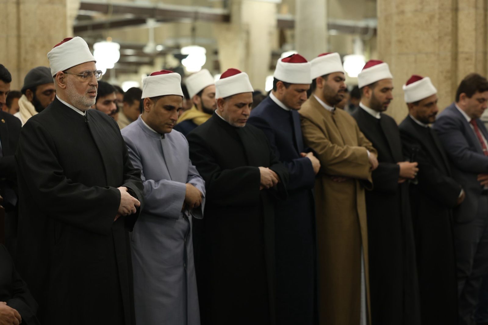 جانب من المصلين فى صلاة التراويح جانب من المصلين فى صلاة التراويح