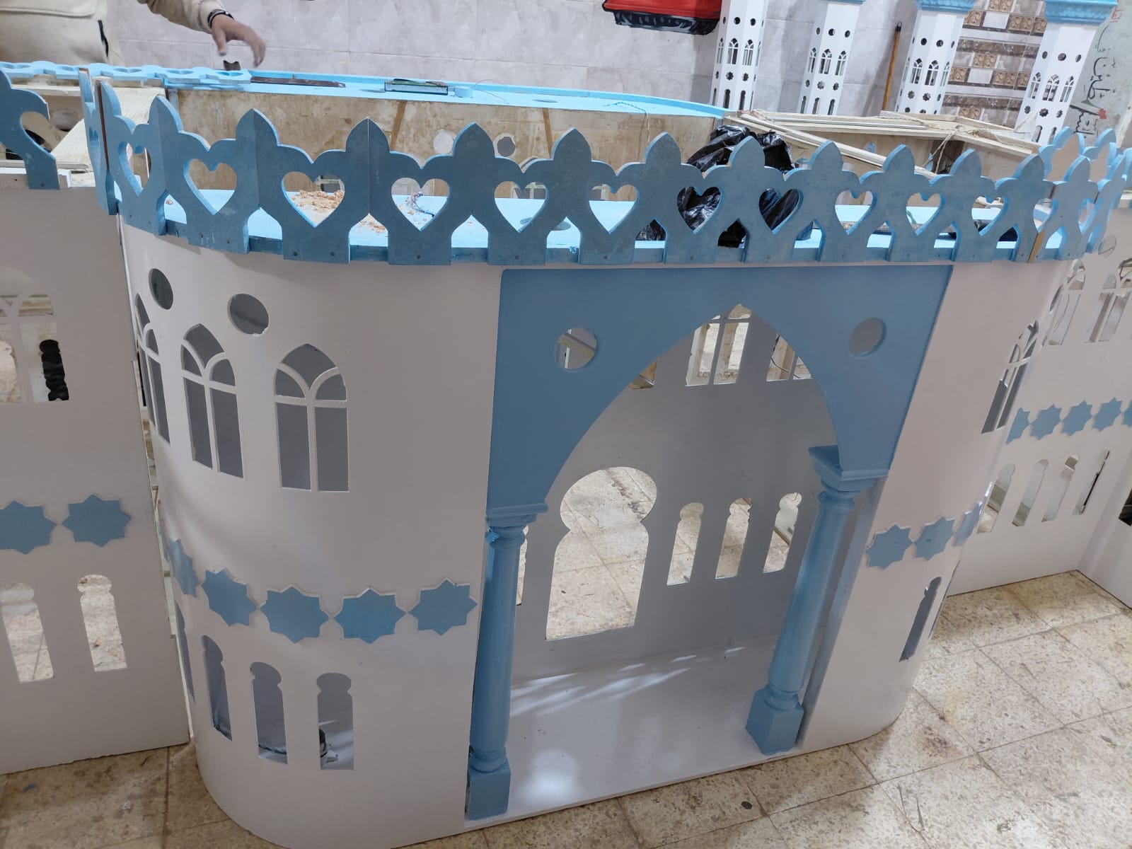 تجهيز مجسم مسجد البراجيل قبل رمضان