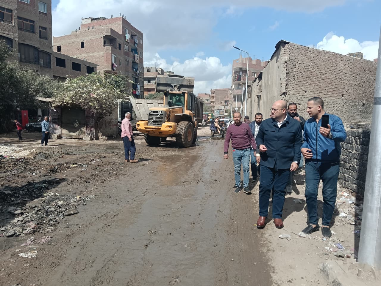 جولة لنائب محافظ الجيزة فى أبو النمرس وعزبة مدكور لمتابعة مستوى الخدمات المقدمة (3)