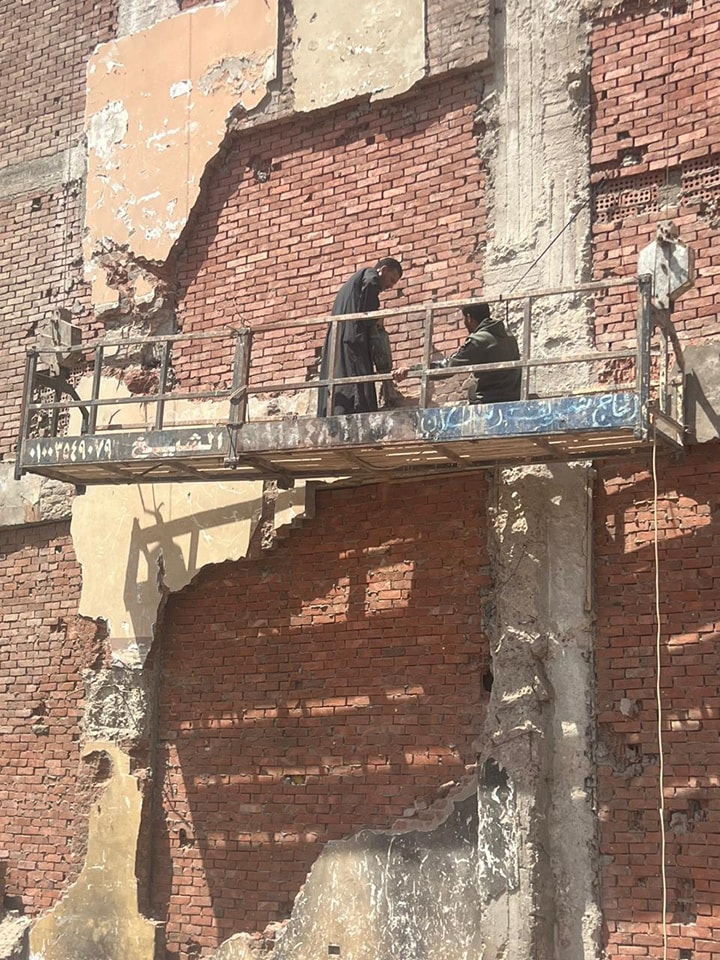 إزالة بقايا الإزالات تمهيدا لبدء أعمال التطوير