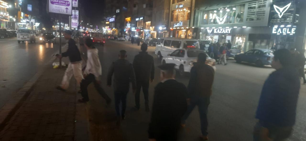 هيئة النظافة والتجميل تشن جملة مكبرة على الفريزة والنباشين فى حى الهرم (3)