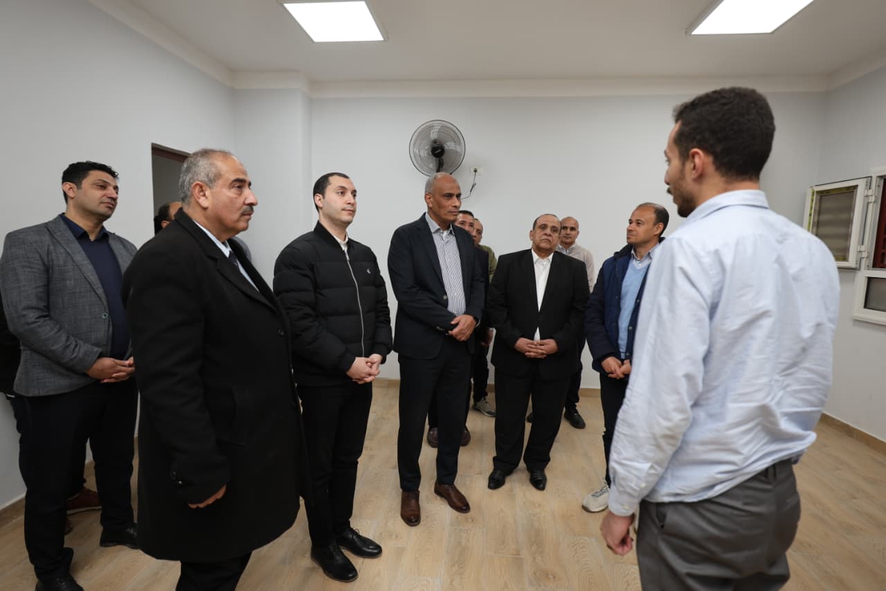 محافظ كفرالشيخ يتفقد مجمع خدمات المواطنين