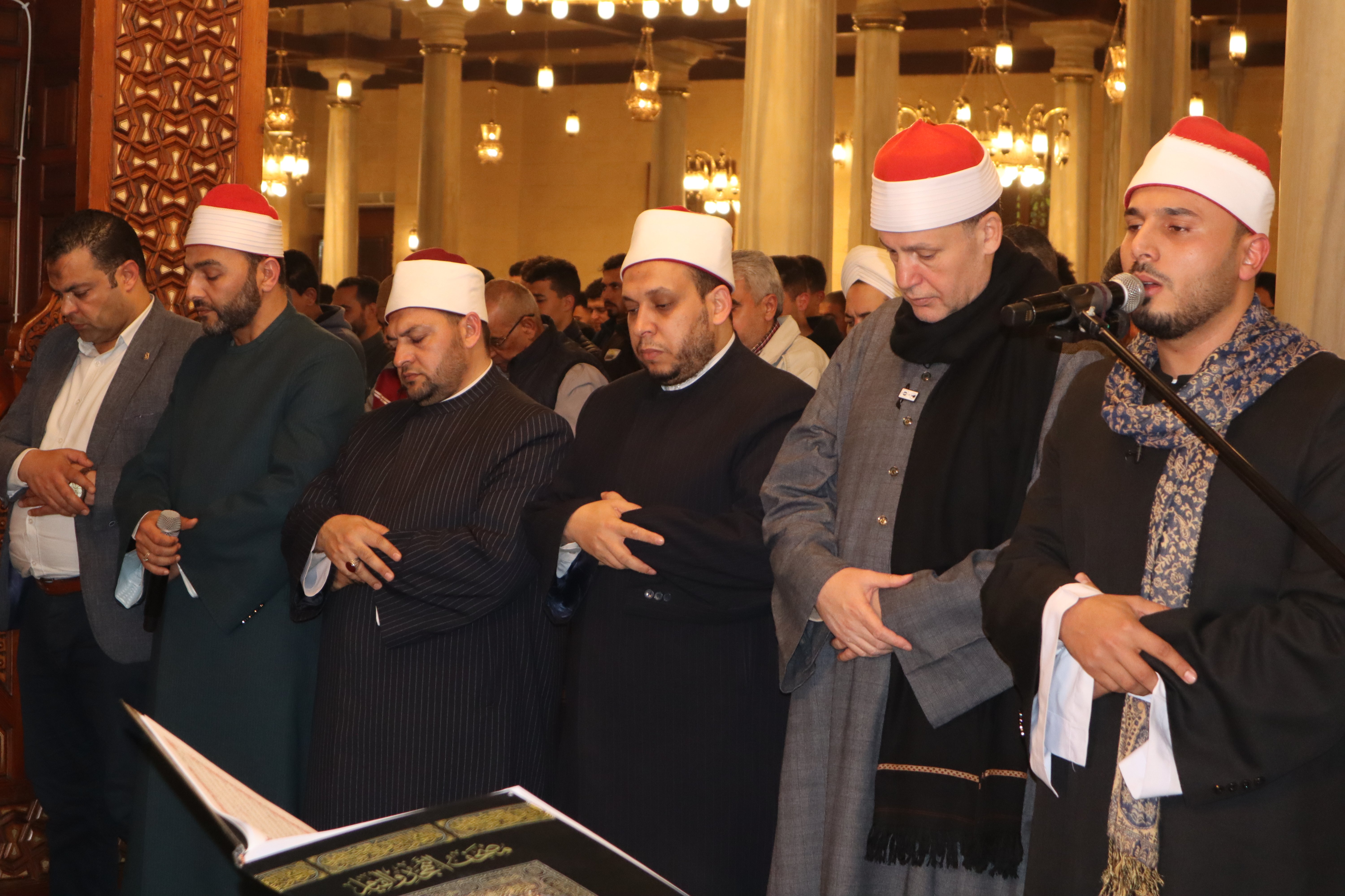 نجوم دولة التلاوة يواصلون إحياء خامس ليالي رمضان في المساجد الكبرى بتلاوات ندية وابتهالات روحانية مؤثرة نجوم دولة التلاوة يواصلون إحياء خامس ليالي رمضان في المساجد الكبرى بتلاوات ندية وابتهالات روحانية مؤثرة