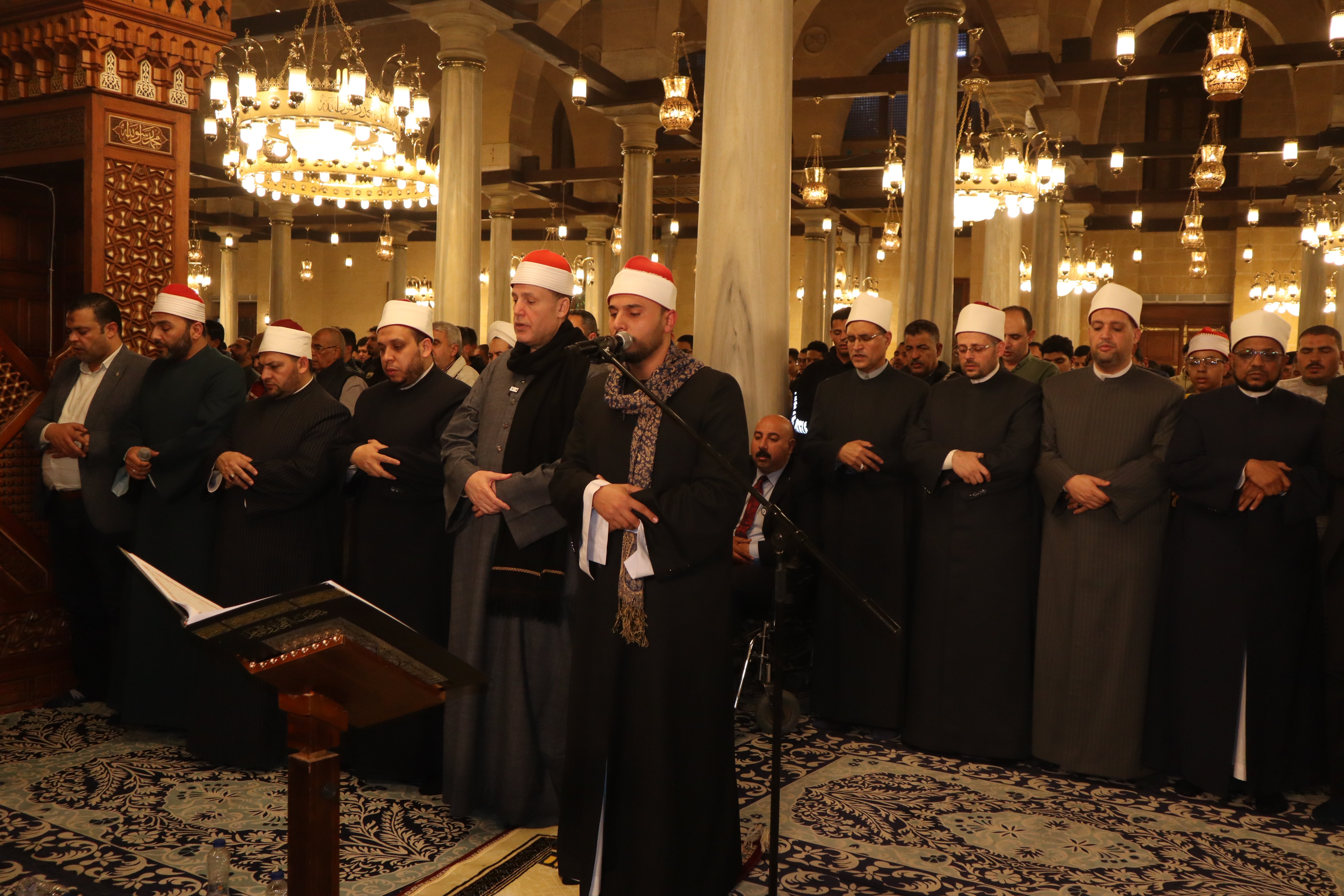 كبار القراء ونجوم دولة التلاوة يواصلون إحياء خامس ليالي رمضان في المساجد الكبرى بتلاوات ندية وابتهالات روحانية مؤثرة كبار القراء ونجوم دولة التلاوة يواصلون إحياء خامس ليالي رمضان في المساجد الكبرى بتلاوات ندية وابتهالات روحانية مؤثرة